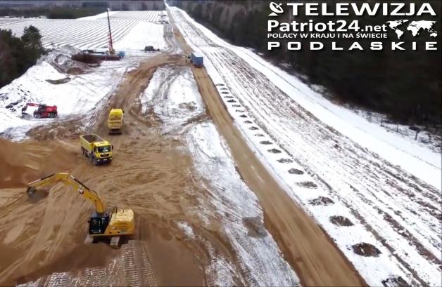 [VIDEO] Trwają prace związane z budową zapory na granicy polsko-białoruskiej  